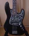 Fender USA Jazz Bass (2000).jpg